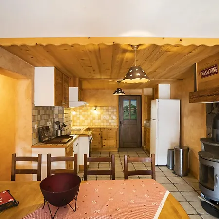 5 Pieces, 4 Chambres, Animaux Admis, Parking Apartamento